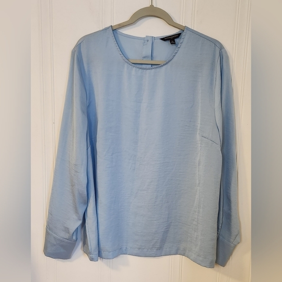 Banana Republic Tops - BANANA Republic women's light blue long sleeve top size XL B31